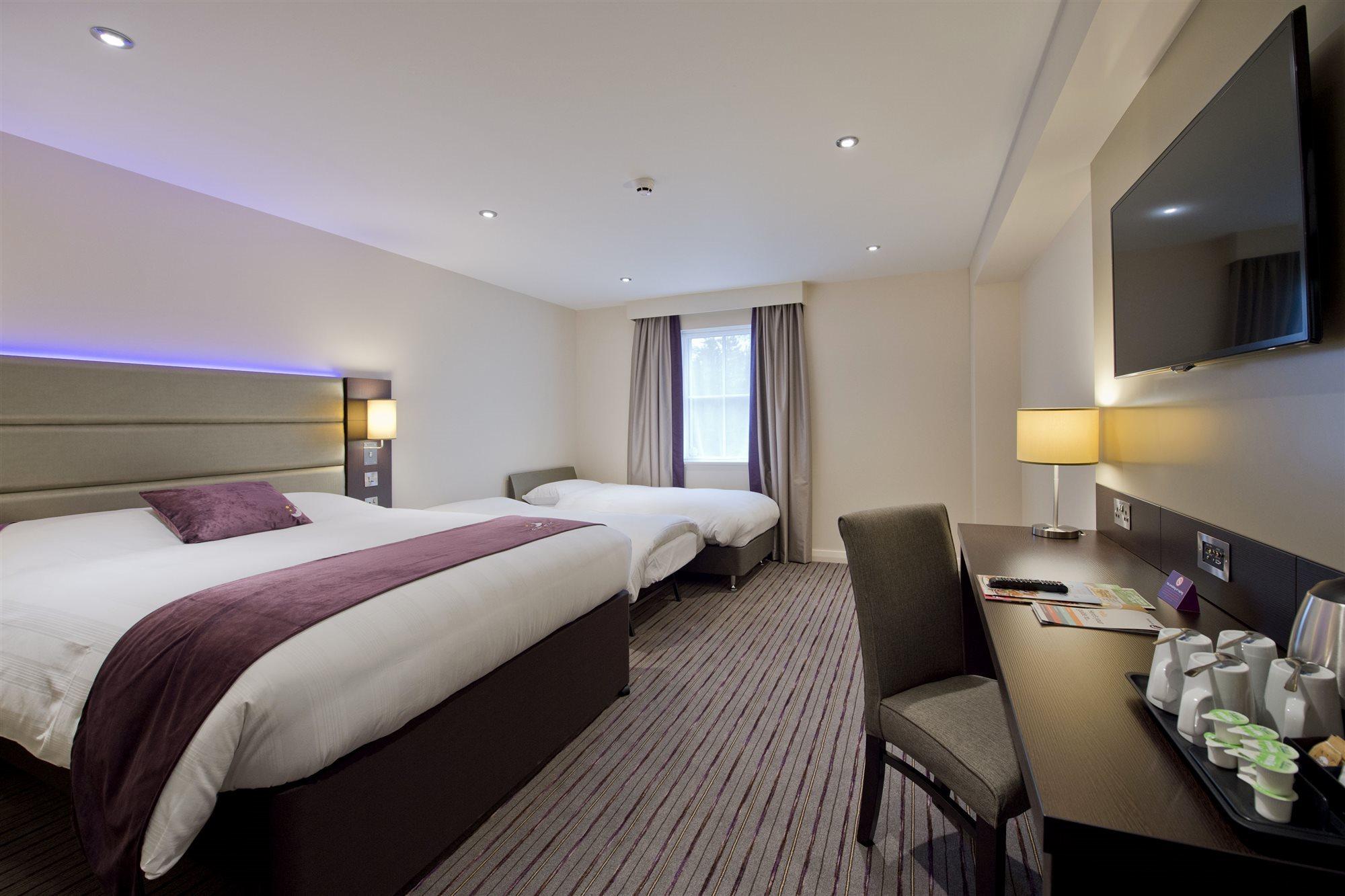 Premier Inn Кокермут Экстерьер фото